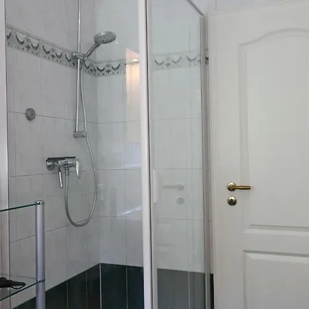 Apartment 4